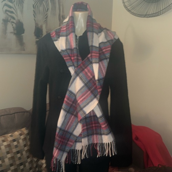 Belle France 100% Cashmere Scarf - Picture 4 of 5